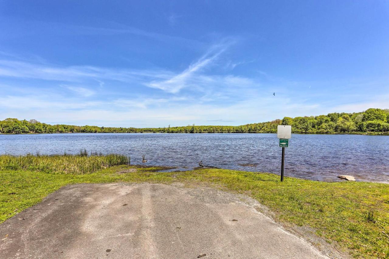 Pocono Summit Home Game Room And Lake Access! Exterior photo